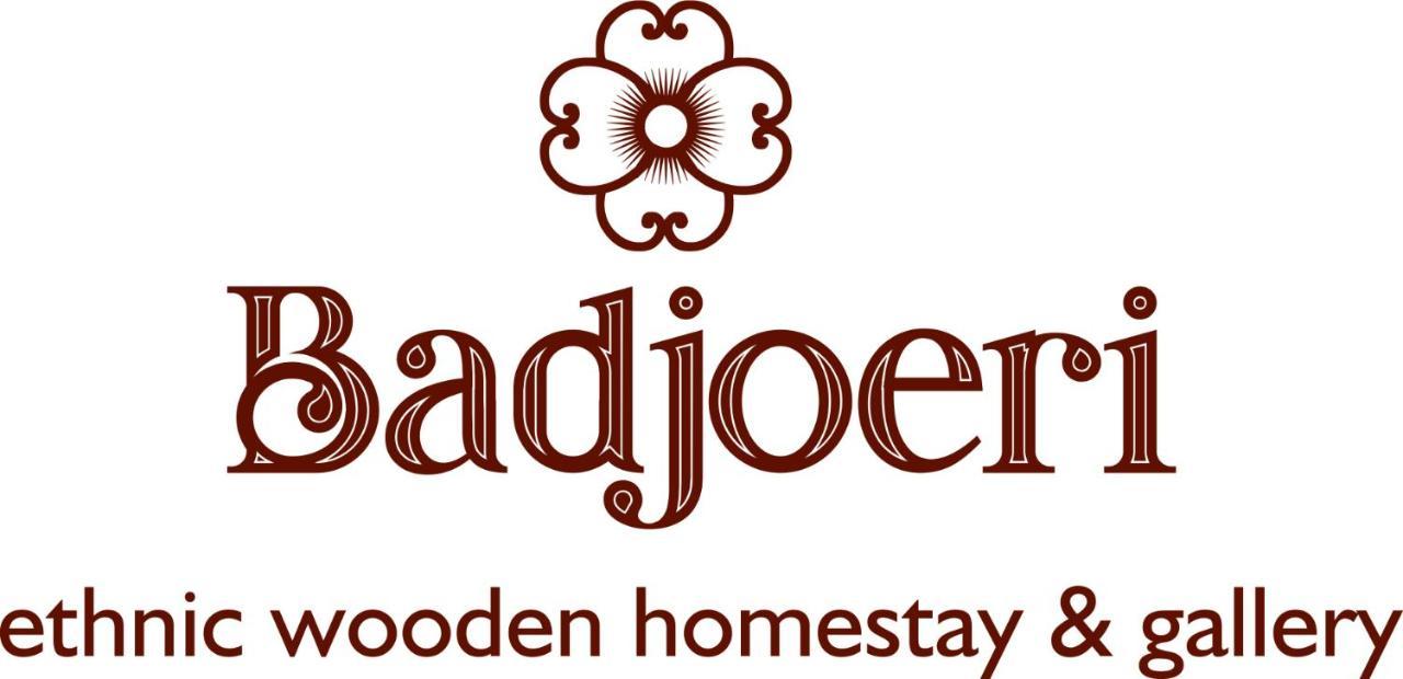 Badjoeri Ethnic Wooden *